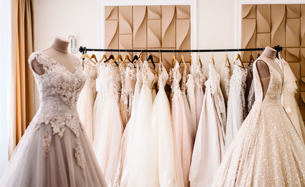 Find Wedding Dress To Match Your Venue Style ~ Nea Bridal Milan